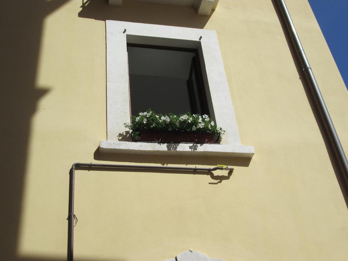 B&B Regina Margherita L'Aquila Exterior photo